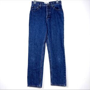 Everlane 90s Cheeky Jeans Button Fly straight Leg
size 26 medium wash high rise